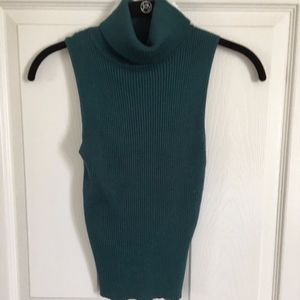 NWOT Kendall & Kylie Green Turtle Neck Sleeveless